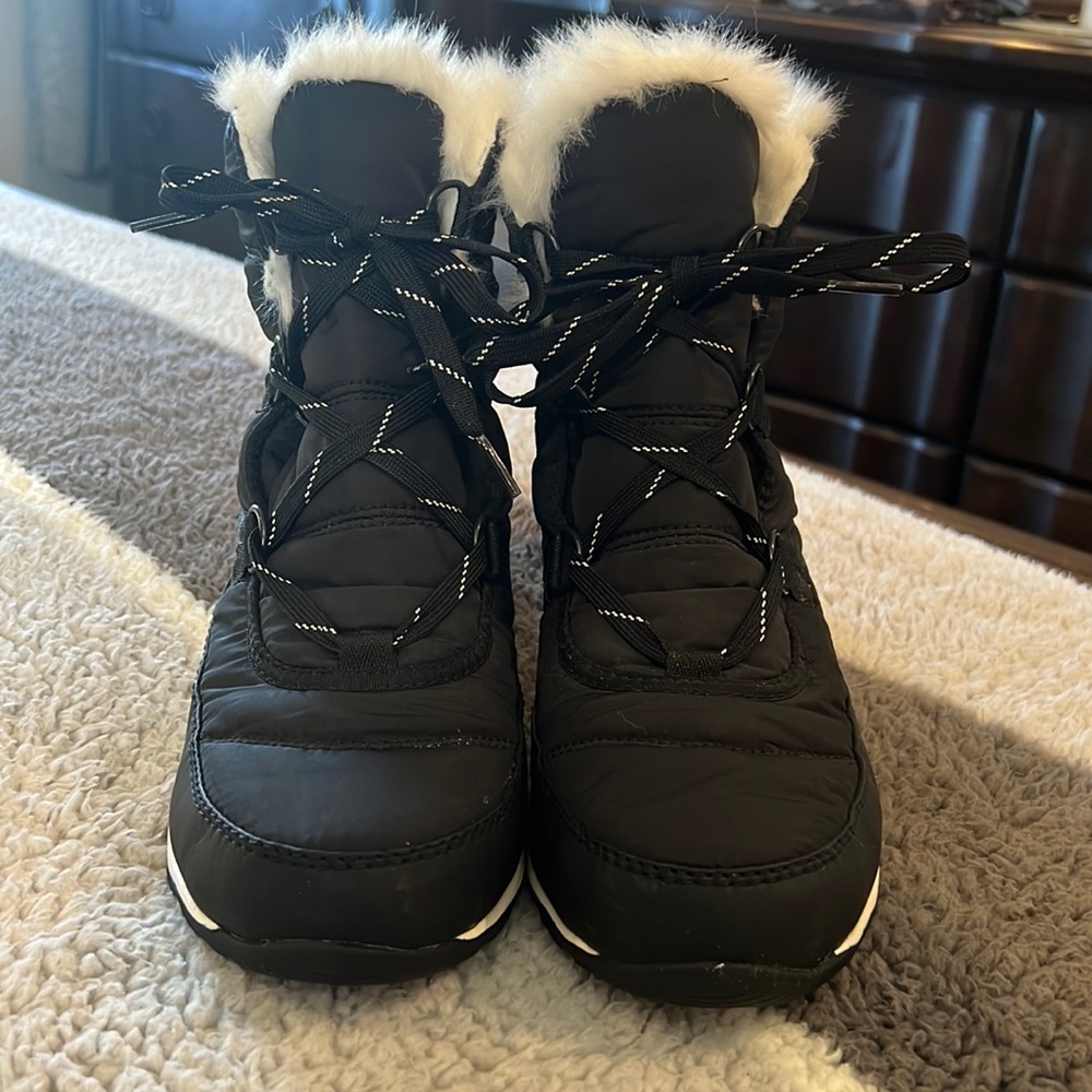 Sorel Whitney short boots!